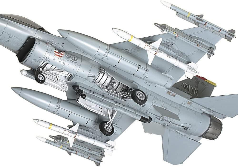 Tamiya 61098 1/48 Lockheed Martin F-16CJ Plastic Model Airplane Kit NEW