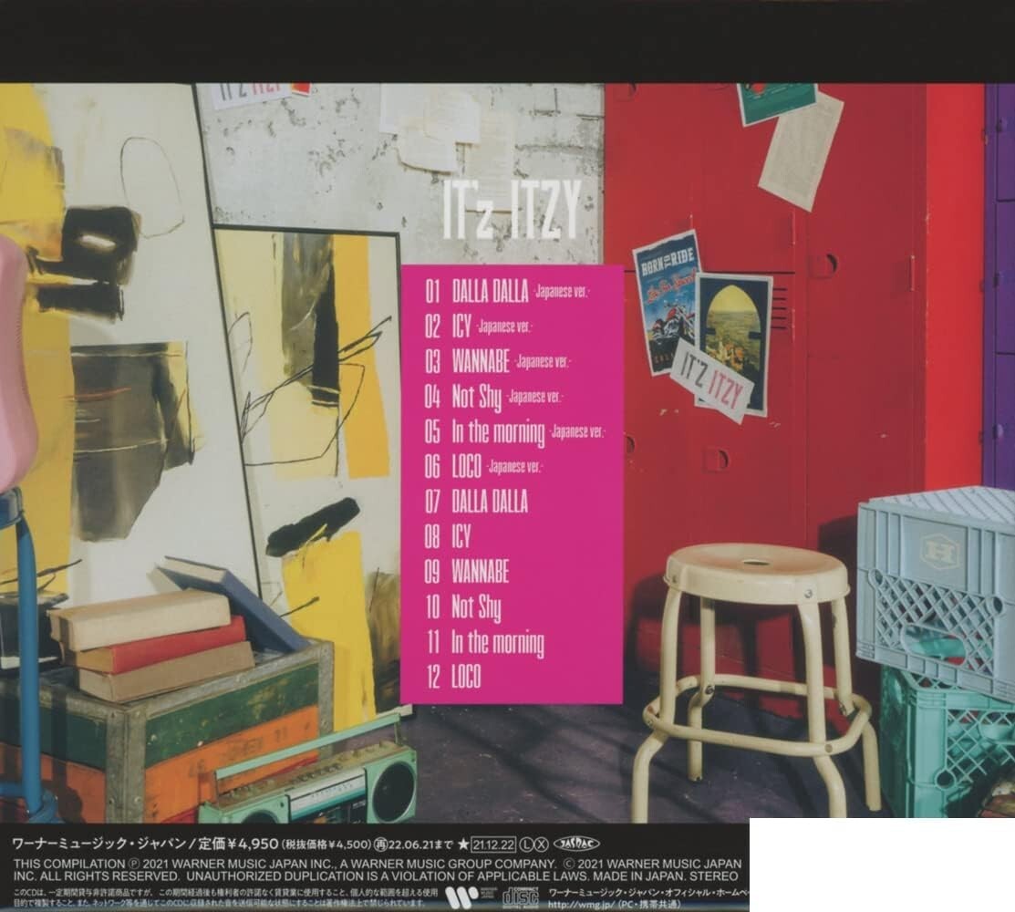 CD ITZY ITz ITZY First Limited Edition Type A CD Photobook 2 Card Japan