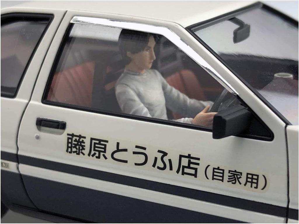 Aoshima Initial D: Fujiwara Takumi AE86 Trueno with Figure 1:24 Scale Model NEW