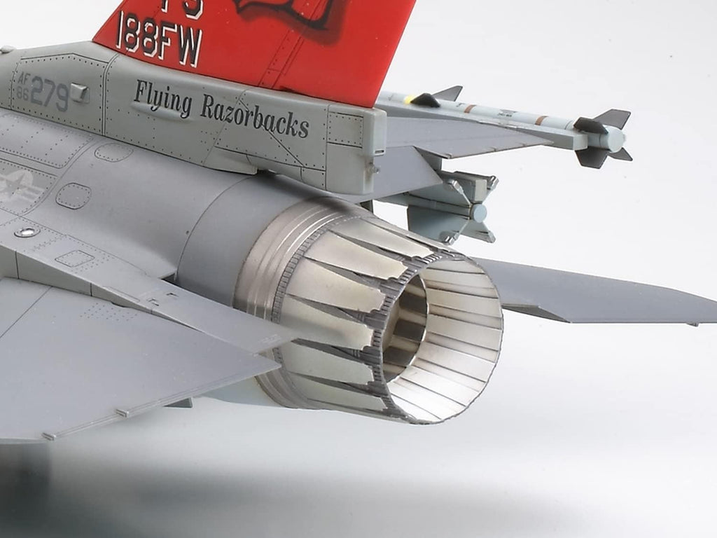 Tamiya Lockheed F-16C (Block 25/32) Fi NEW