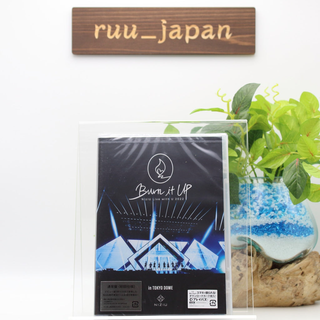 NiziU Live with U 2022 Burn it Up in TOKYO DOME Regular Blu-ray ESXL-267 New