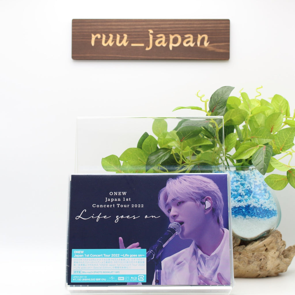 SHINee ONEW Japan 1st Concert Tour 2022 Life goes on Blu-ray Photobook New