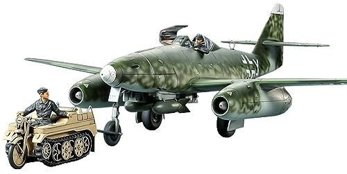 Tamiya 25215 1:48 Me262A-2A with Chain Motorcycle (2) - Model Building New