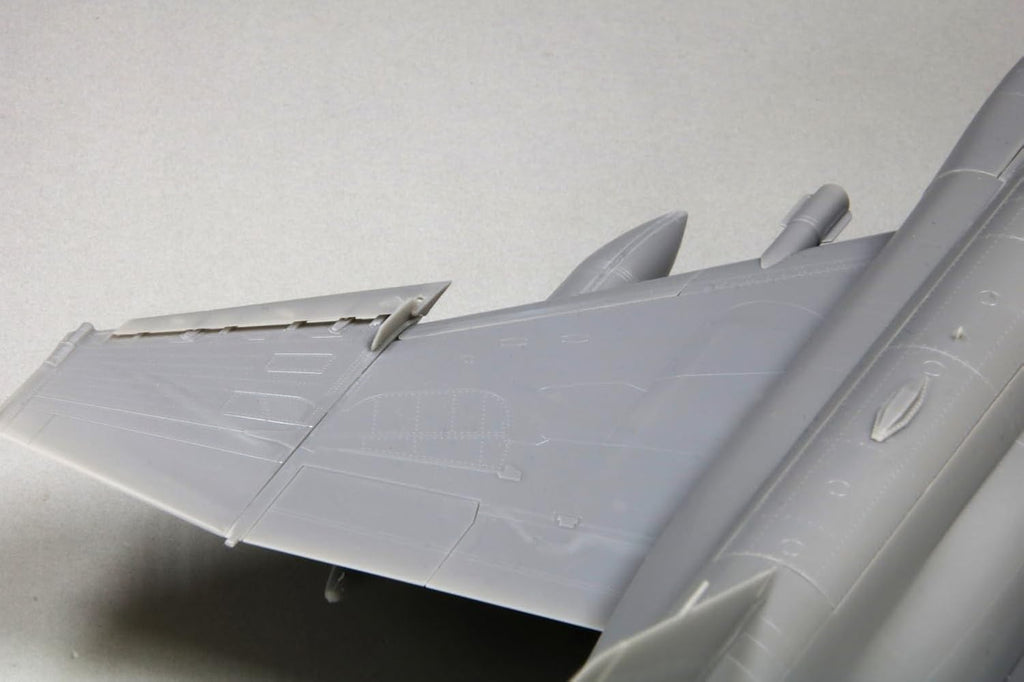 FineMolds 1/72 scale US Air Force F-4E Fighter Late Model Clark Airbase New