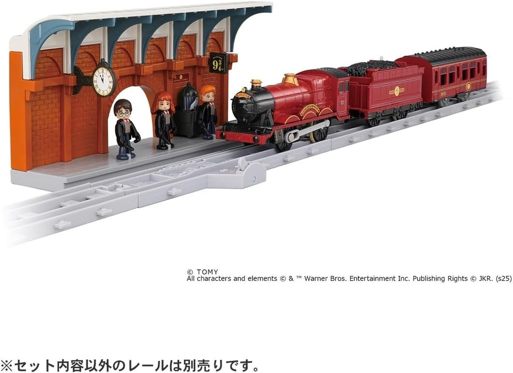 TAKARA TOMY Plarail Harry Potter Hogwarts Express Train Toy NEW