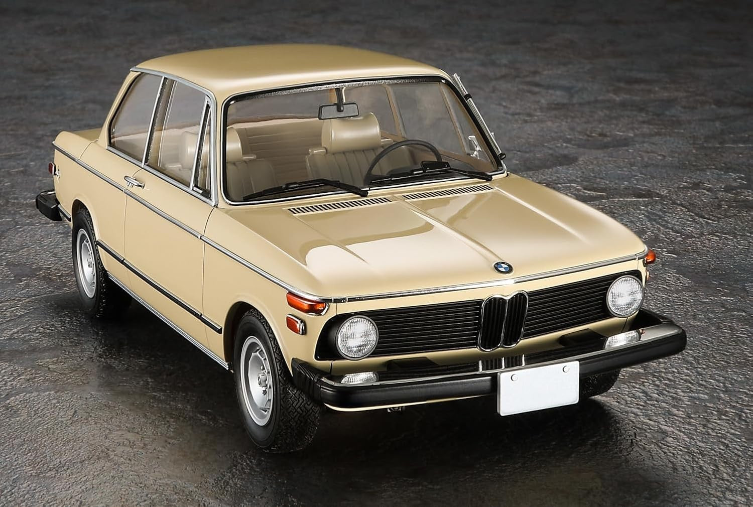 1/24 BMW 2002 tii late model with big bumper plastic model 20756 car NEW