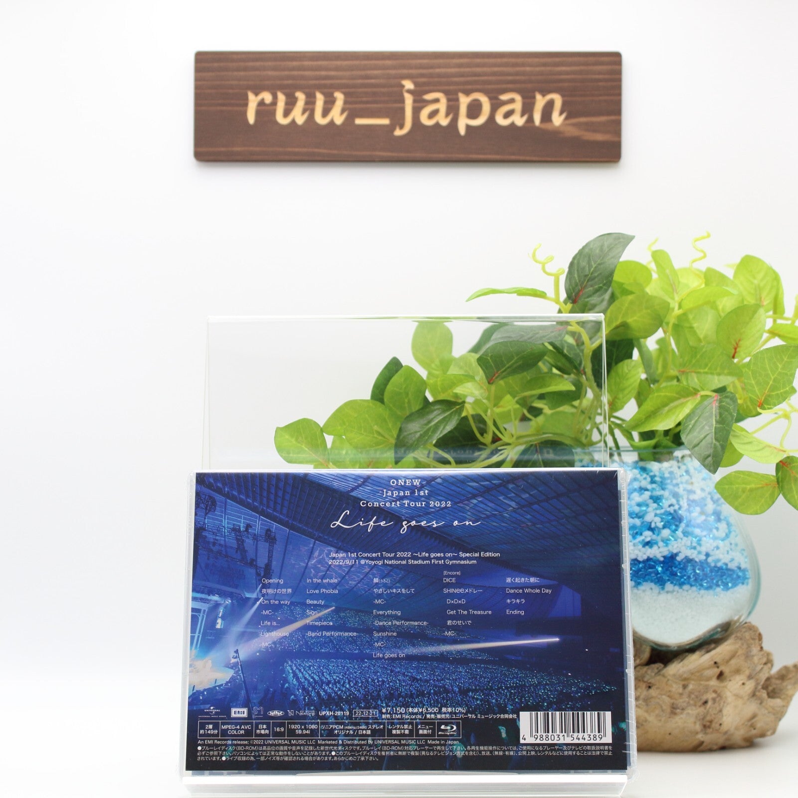 SHINee ONEW Japan 1st Concert Tour 2022 Life goes on Blu-ray Photobook New