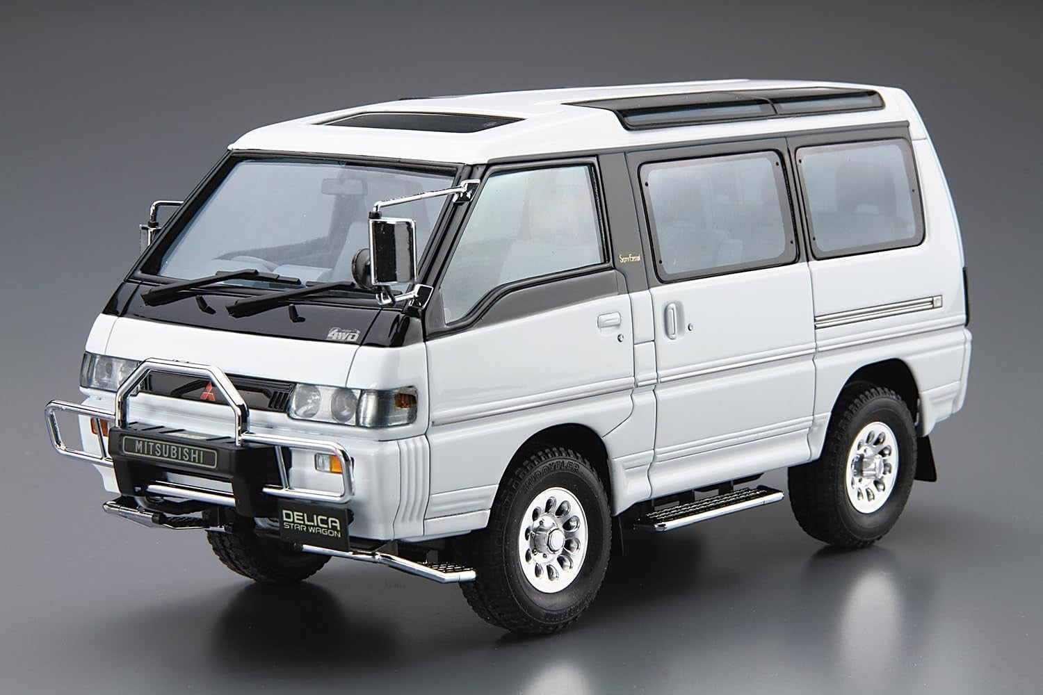 Aoshima Bunka Kyozai 1/24 The Model Car Series No.27 Mitsubishi P35W Delica NEW