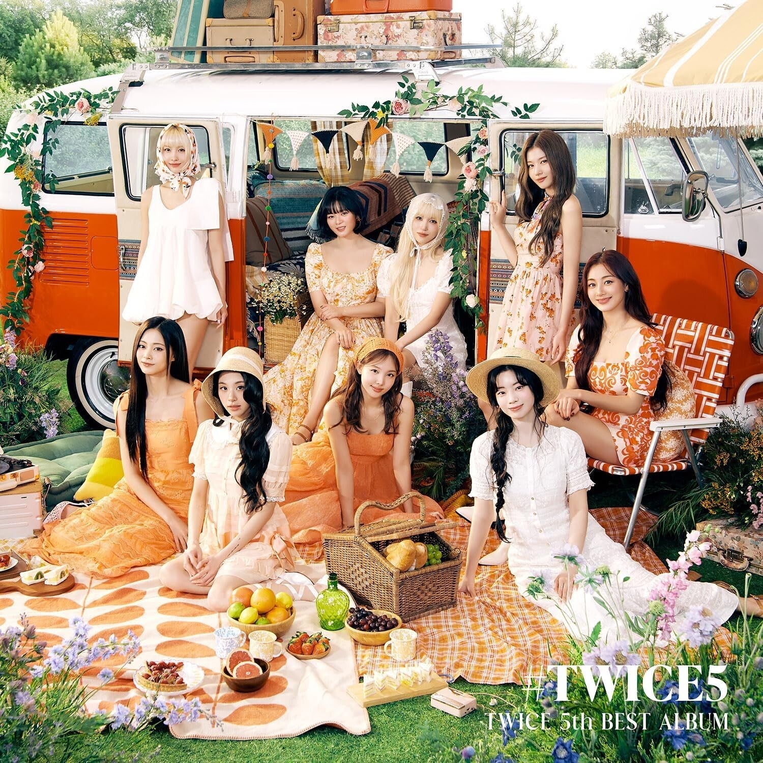 CD TWICE #TWICE5 Standard Edition CD + Booklet & Trading Card & Sticker