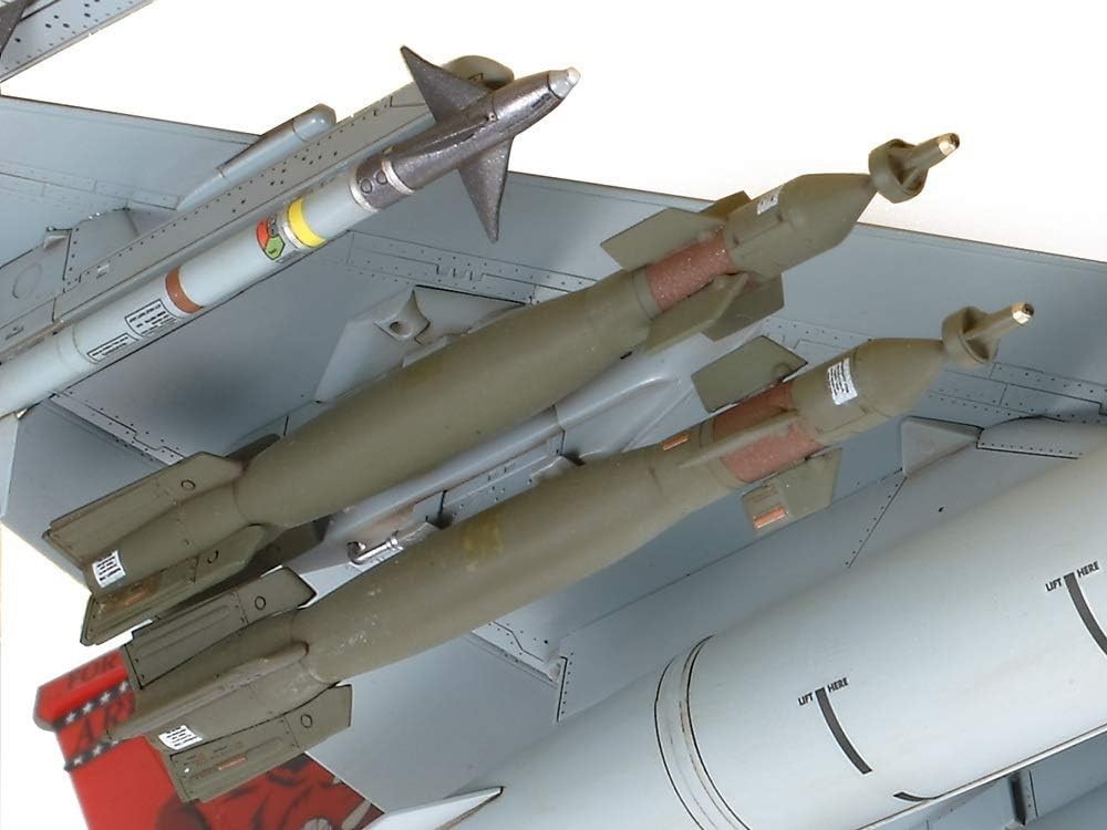 Tamiya Lockheed F-16C (Block 25/32) Fi NEW