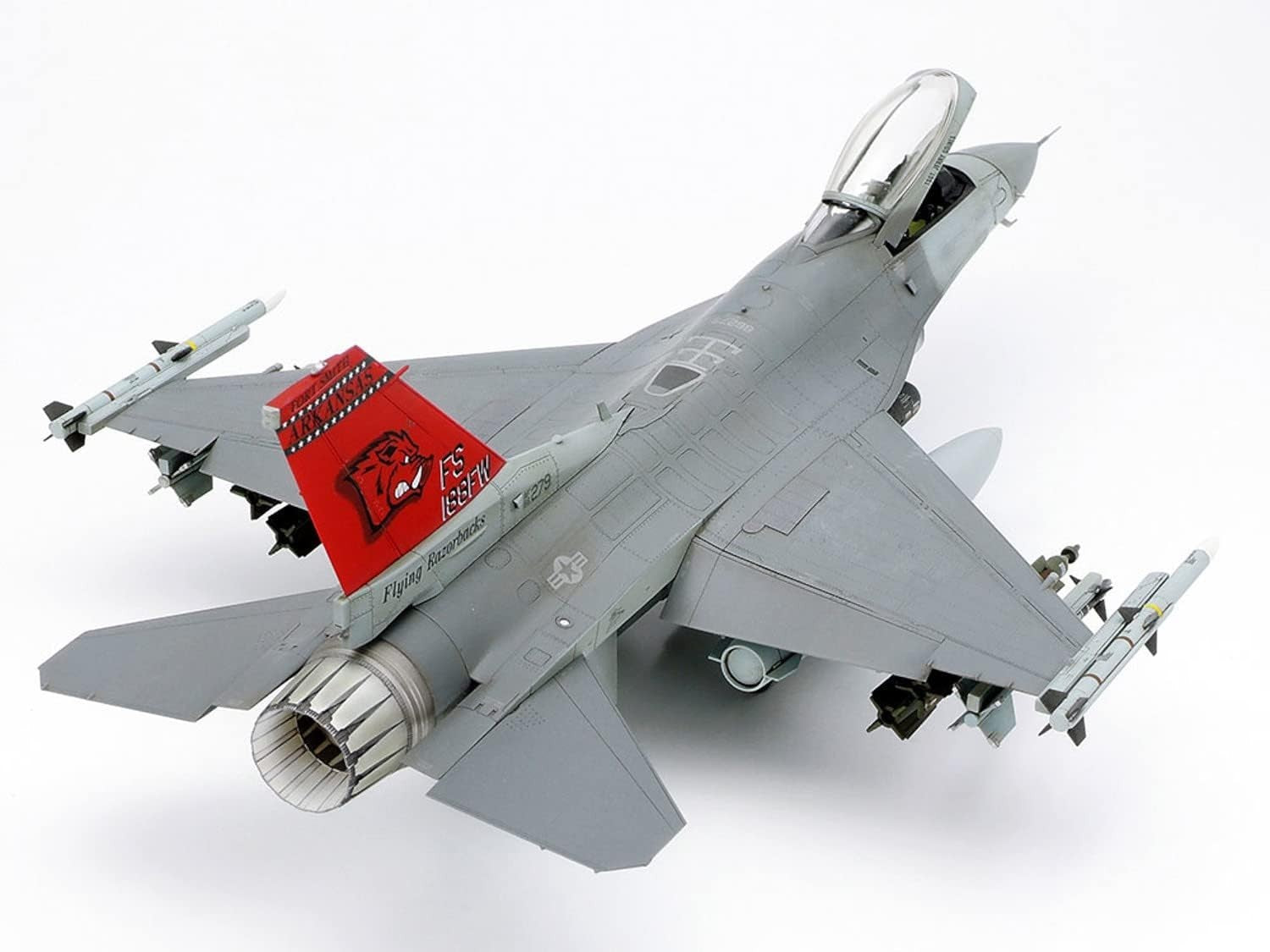 Tamiya Lockheed F-16C (Block 25/32) Fi NEW