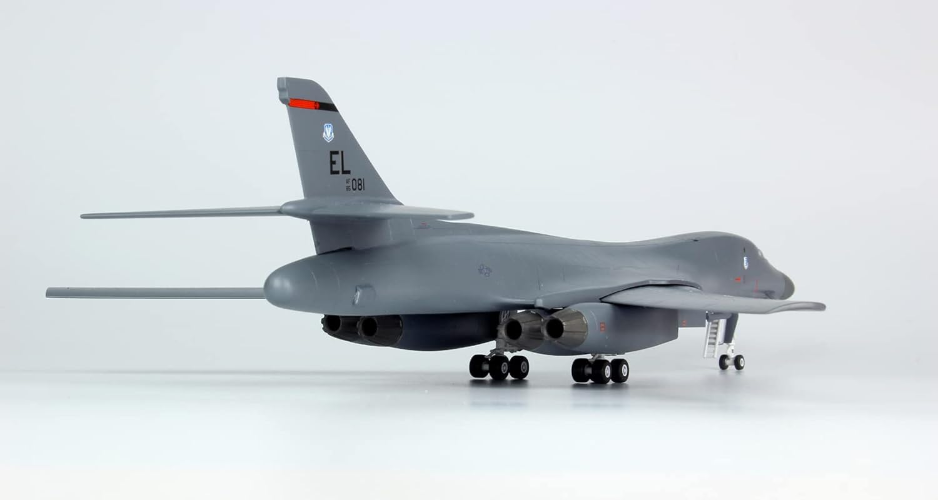 Platz 1/144 US Air Force Bomber B-1B Lancer Undersen AB Plastic Model New
