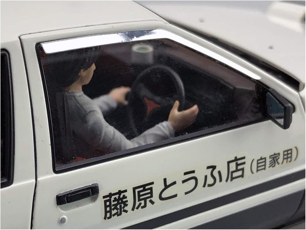 Aoshima Initial D: Fujiwara Takumi AE86 Trueno with Figure 1:24 Scale Model NEW