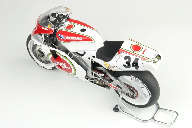 Platz/BEEMAX 1/12 Suzuki RGV-Γ XR79 1993 WGP500 Champion Plastic Model New