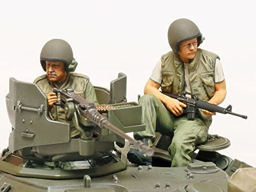 Tamiya 35365 1/35 US Airborne Tank M551 Sheridan Plastic Model Kit New