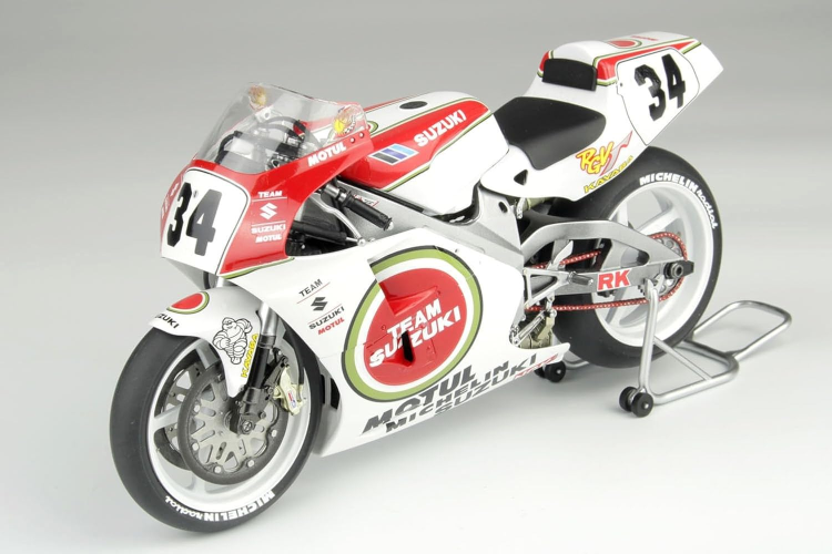Platz/BEEMAX 1/12 Suzuki RGV-Γ XR79 1993 WGP500 Champion Plastic Model New