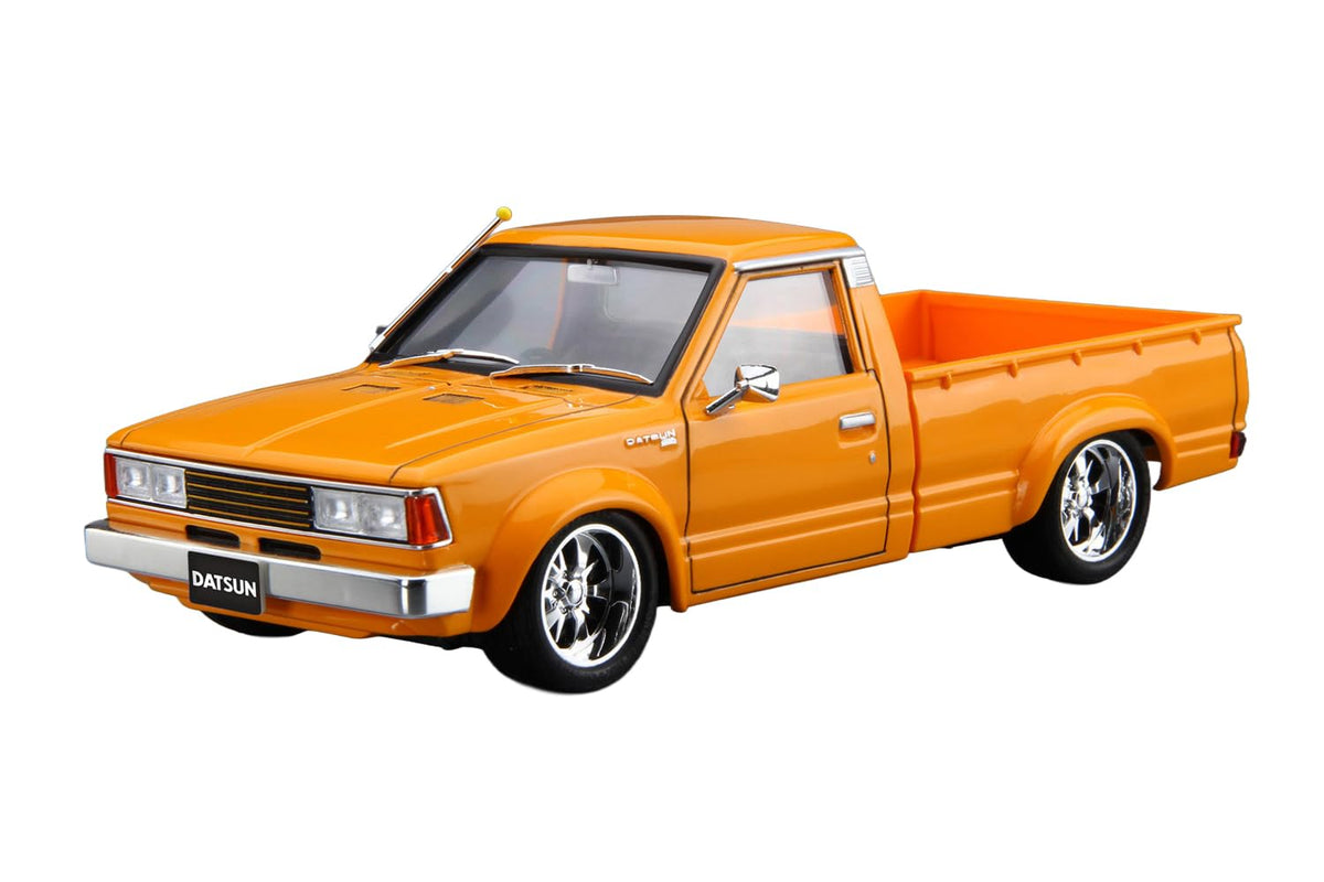 AOSHIMA The☆Model Car 124 720 Datsun Truck Custom 82 Nissan Plastic Model NEW