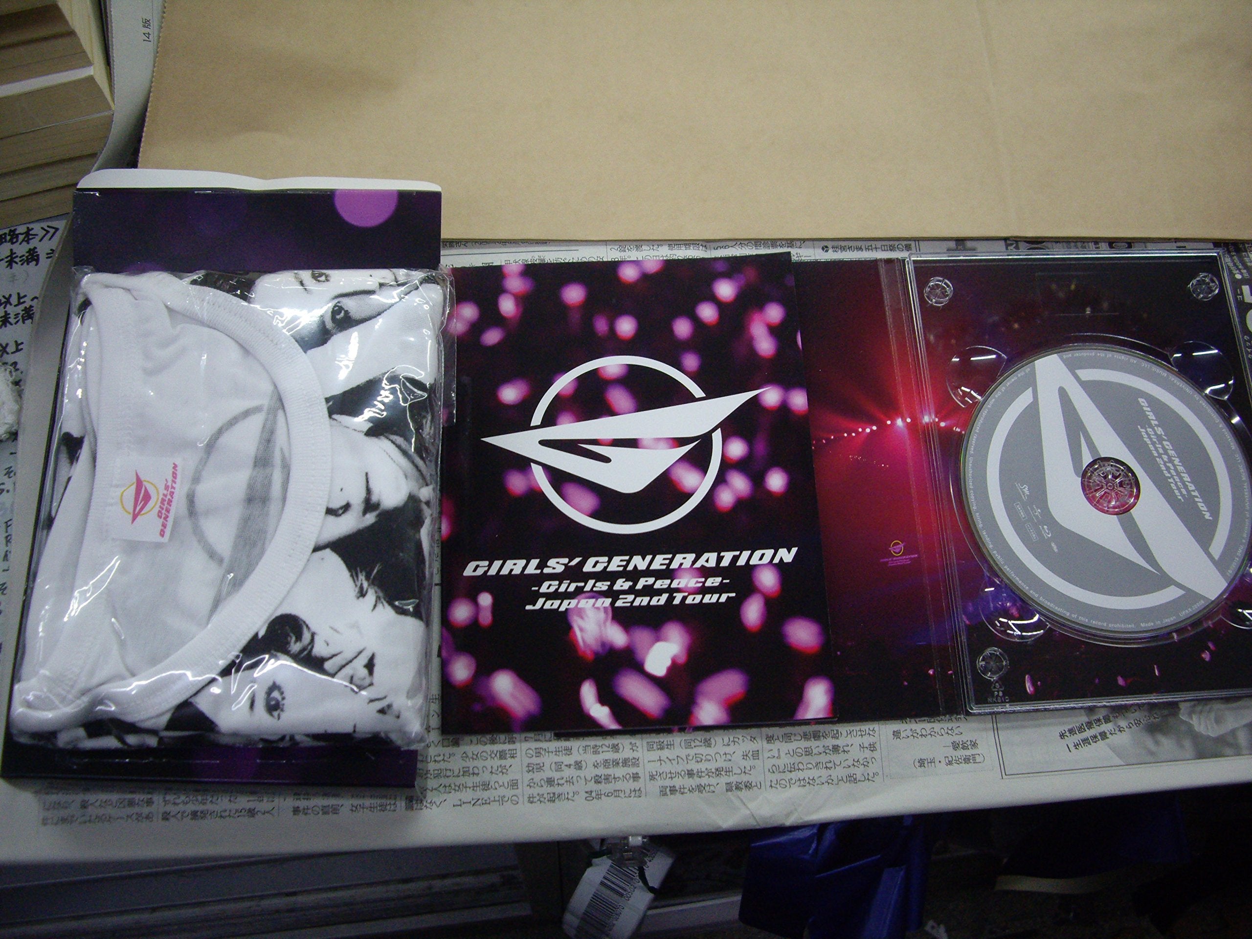 GIRLS GENERATION Girls & Peace Japan 2nd Tour Blu-ray+T-shirt [First Limited ]